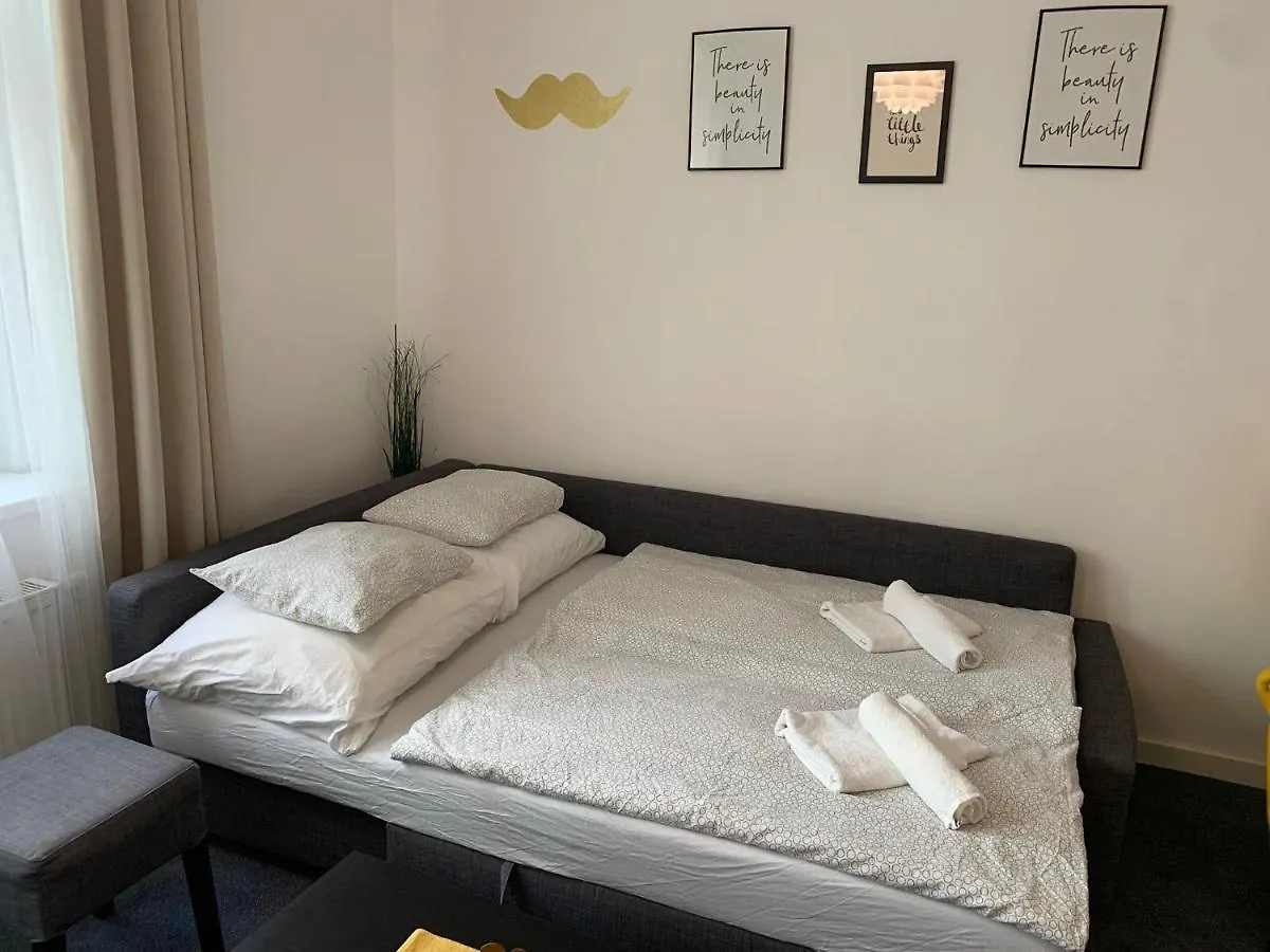 Little Tom Apartments Prague