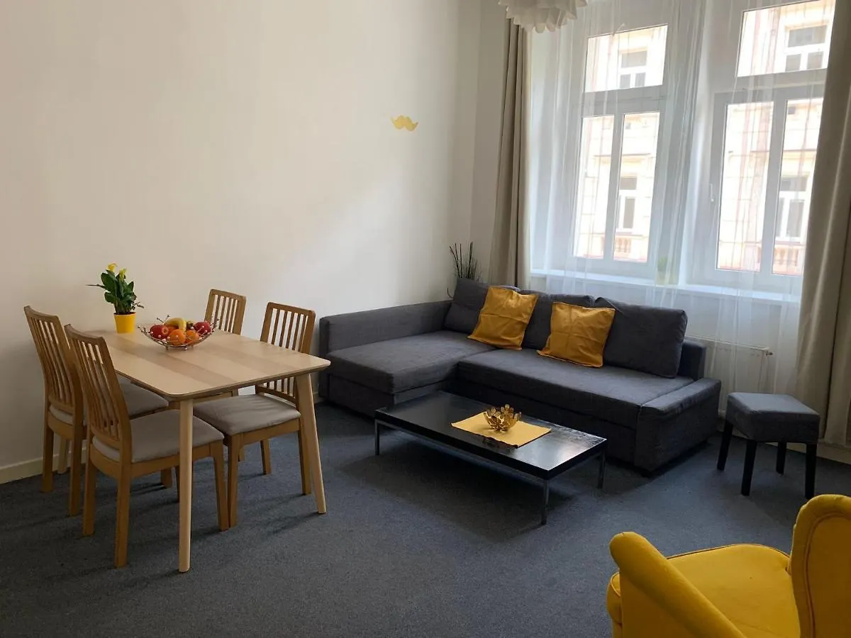 Little Tom Apartments Prague