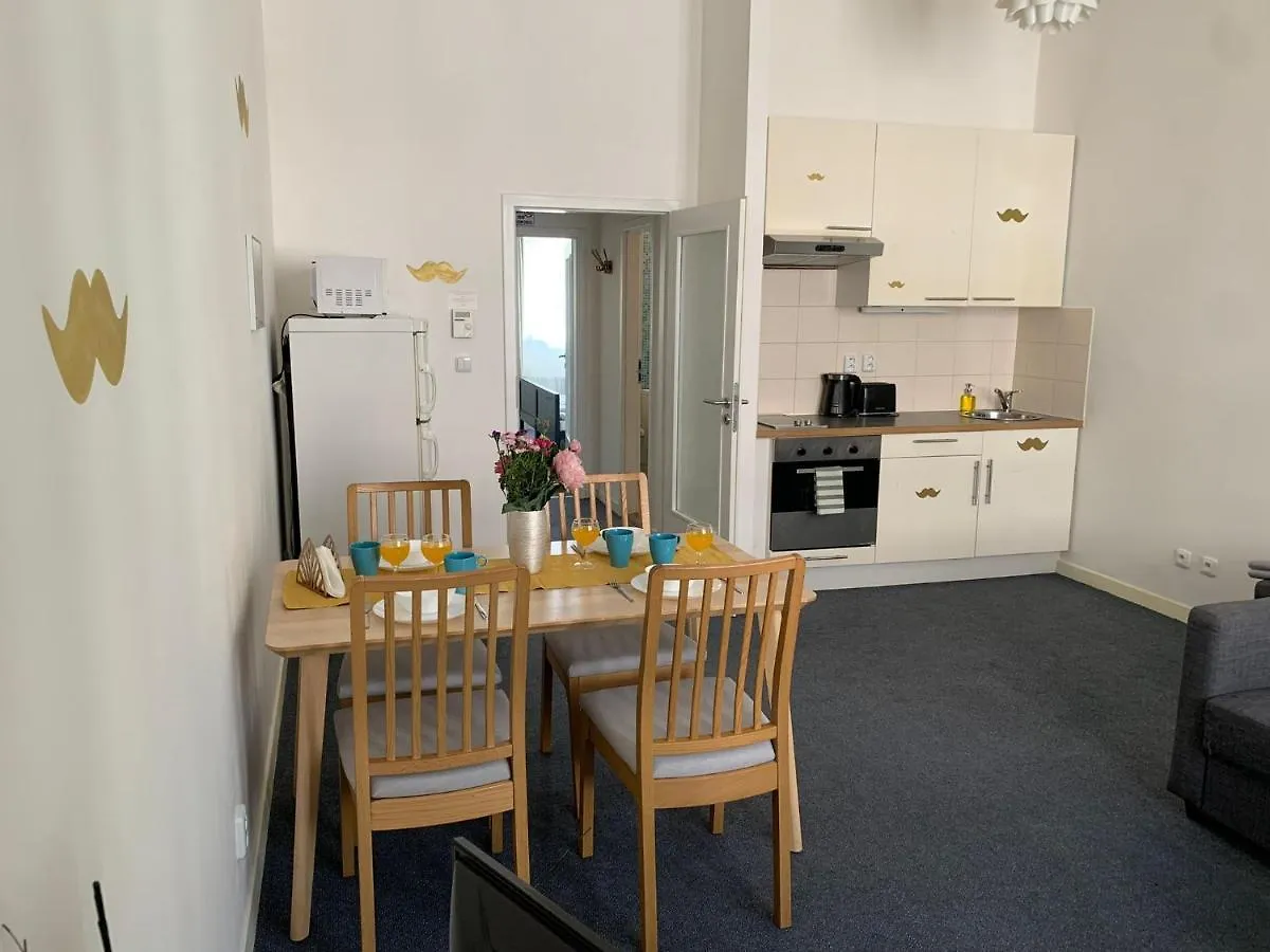 Little Tom Apartments Prague