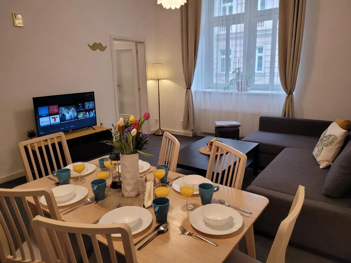 Little Tom Apartments Prague