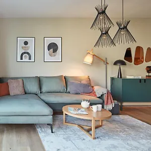 Days - Stylish With Terrace - Parking - Quiet Area Apartament