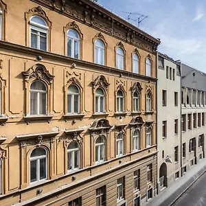 hi-bp-cosy-tolnai-street-apartments.inbudapesthotels.com/