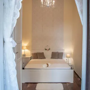 Broadway Center, Fully Equipped, 4 Person Budapest