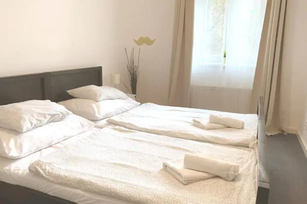 Little Tom Apartments Prague