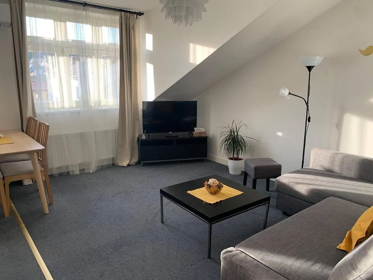 Little Tom Apartments براغ