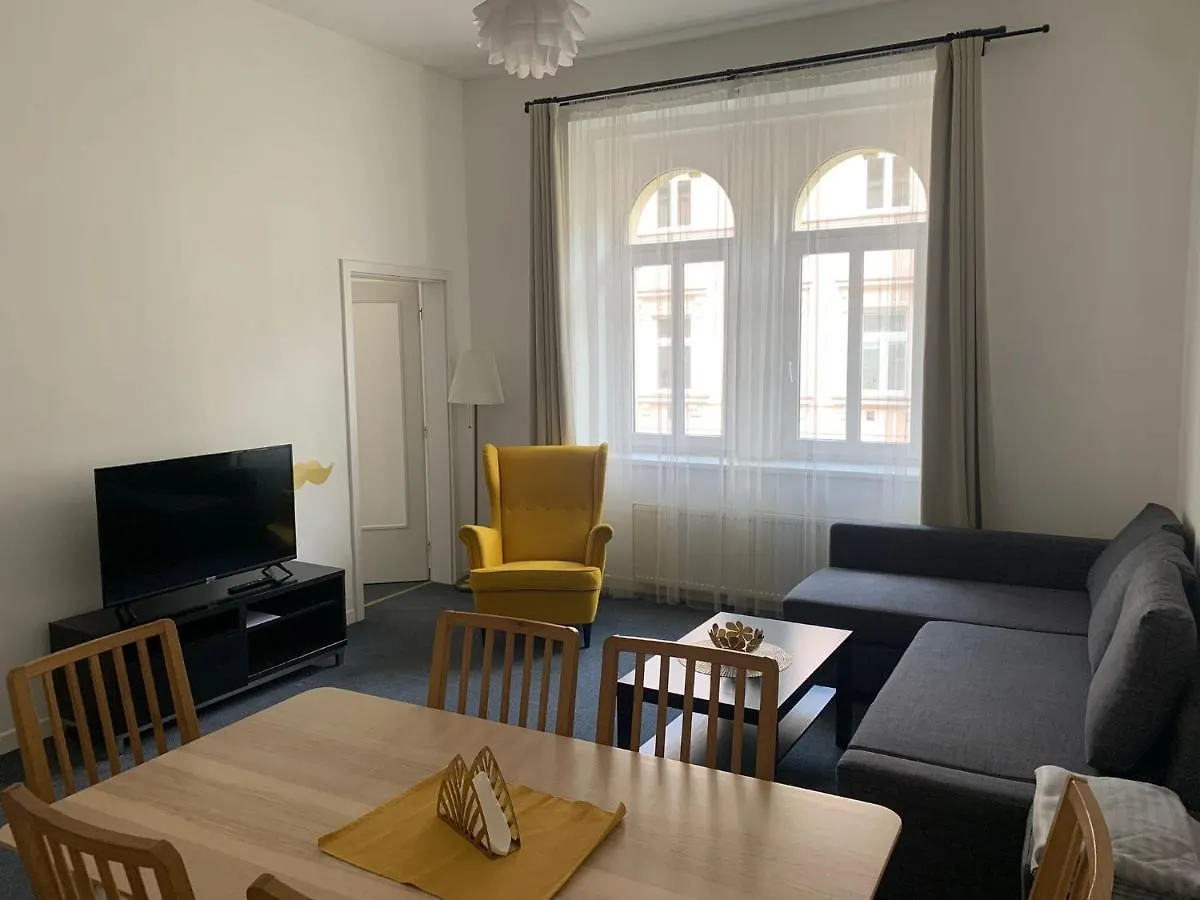 Little Tom Apartments Praga