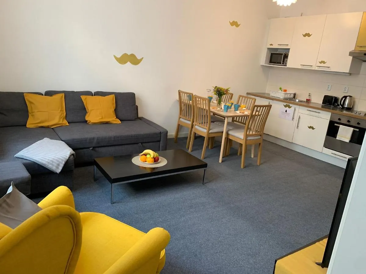 Little Tom Apartments Praga