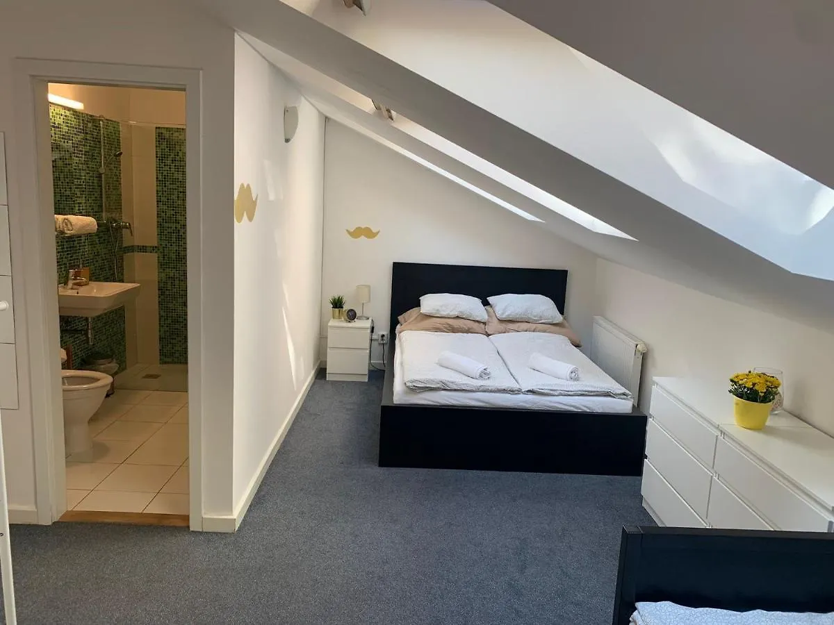 Little Tom Apartments Prague