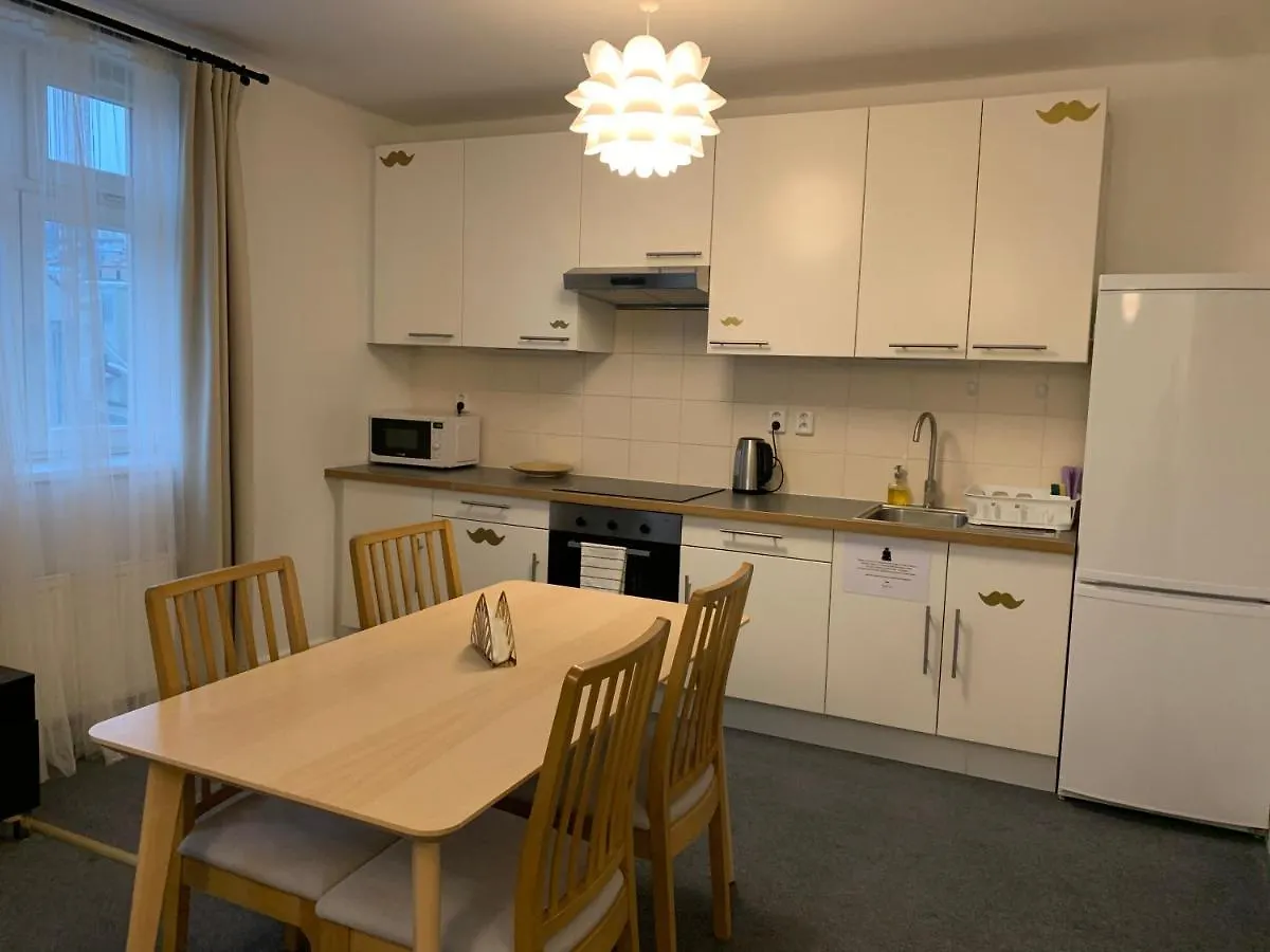 Little Tom Apartments Прага