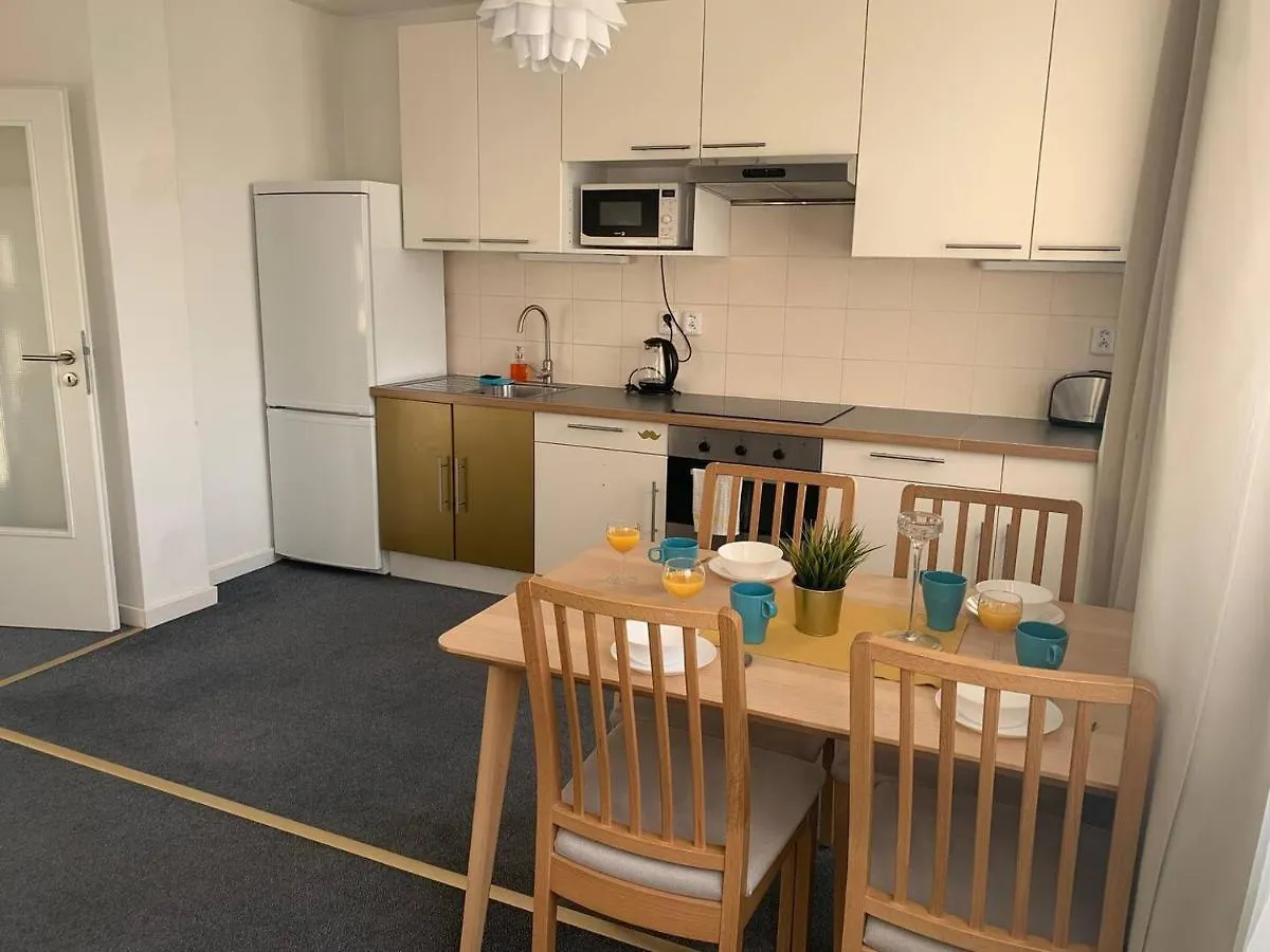 Little Tom Apartments براغ جمهورية التشيك