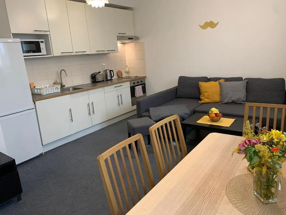 Little Tom Apartments Прага