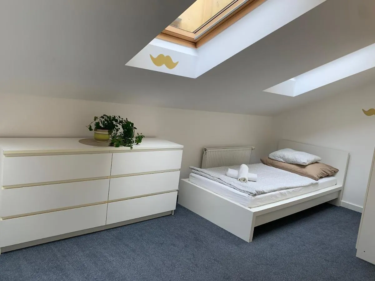 Little Tom Apartments Прага 0*,  Чехия