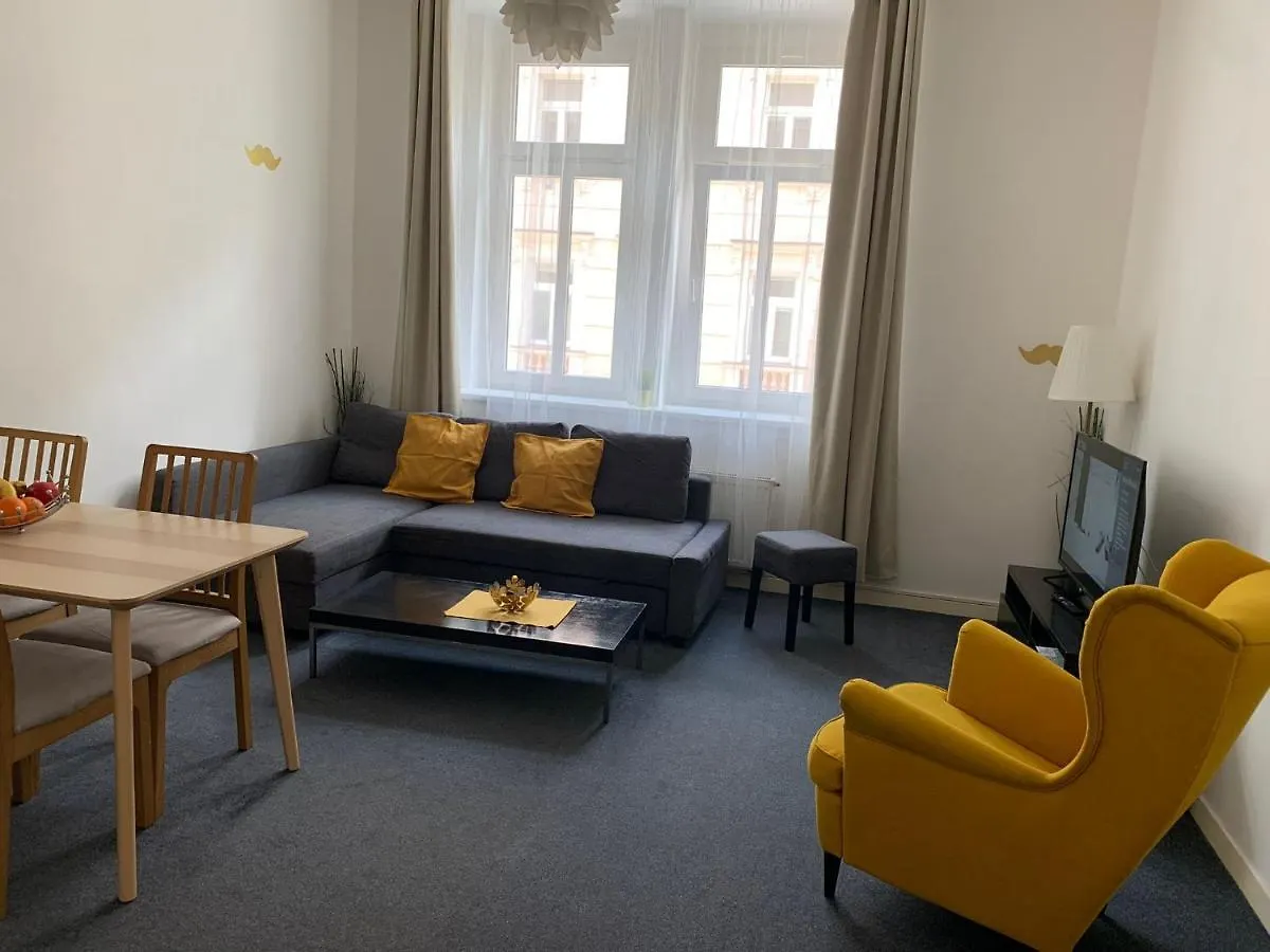 Little Tom Apartments Прага