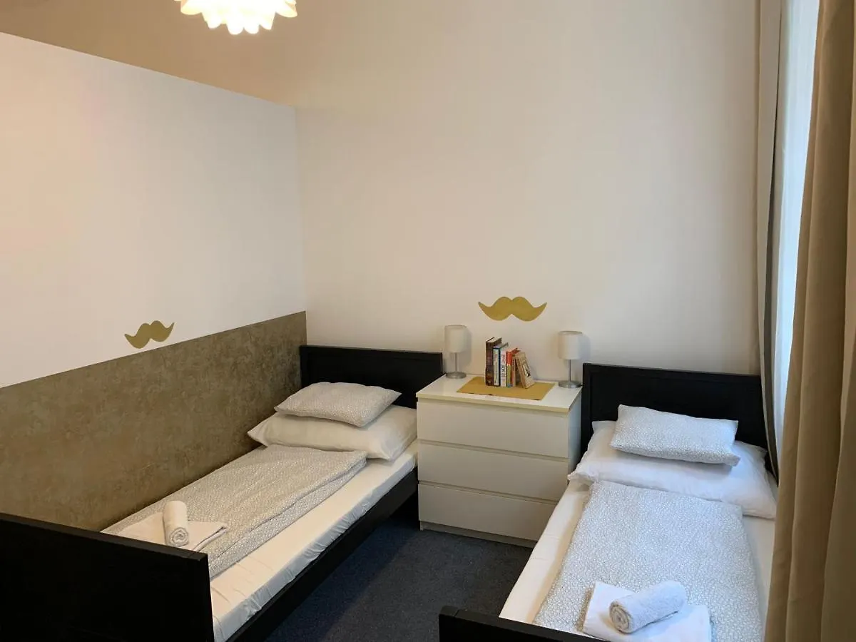 Little Tom Apartments Prague