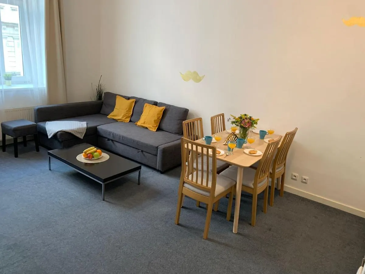 Little Tom Apartments Prague