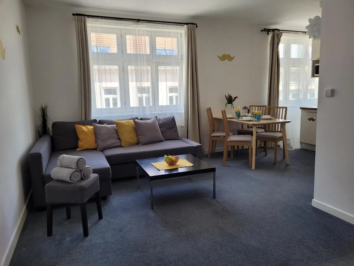 Little Tom Apartments Prague